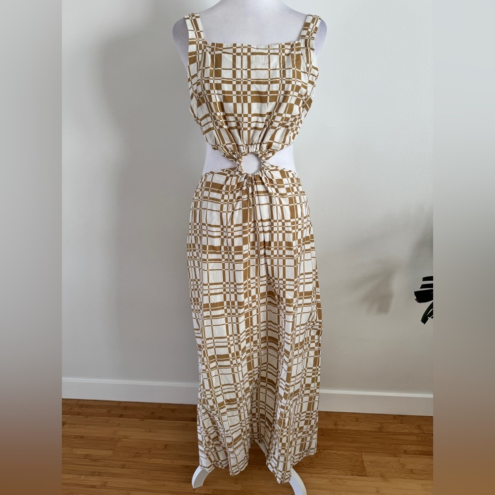 Hansen + Gretel Paros maxi dress in a gold and white geometric print medium - Picture 2 of 7